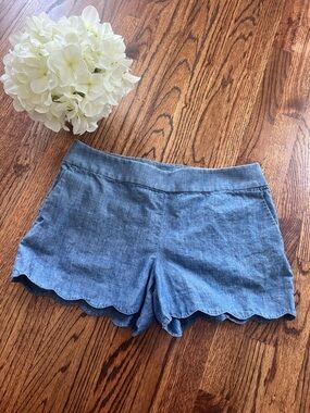LOFT Chambray Scallop Hem Riviera Shorts Size 8